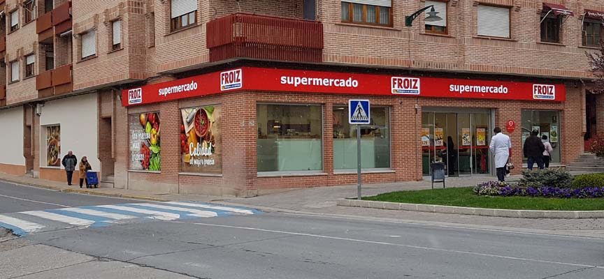 Froiz reabre su supermercado en Cuéllar con una ampliación de 250 metros y ocho nuevos empleos