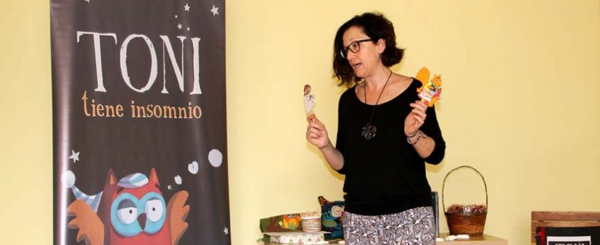 Pilar Martín presenta `Toni tiene Insomnio´,  un cuento que enseña