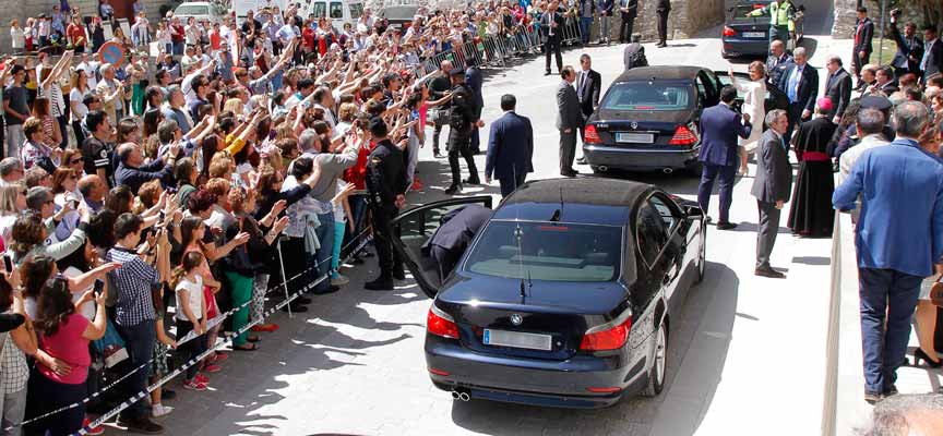 La Reina Doña Sofía saluda tras la inauguración de "Reconciliare".  | Foto: Gabriel Gómez |