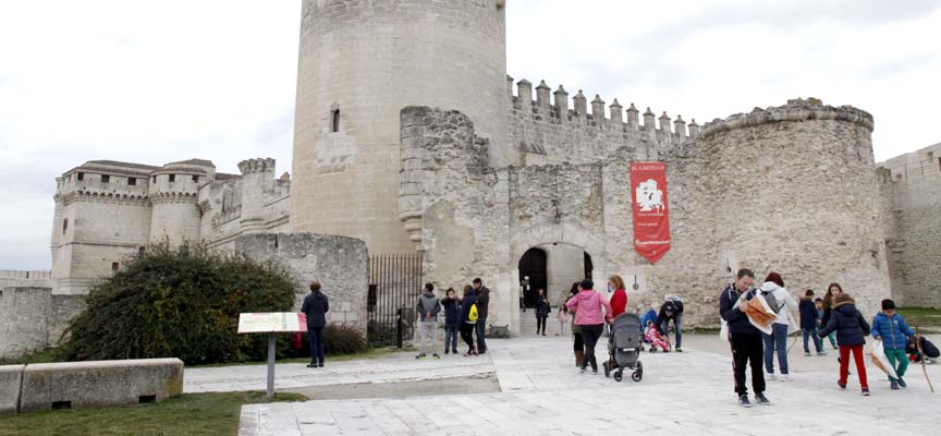 La Oficina de Turismo se encuentra situada en el Castillo.