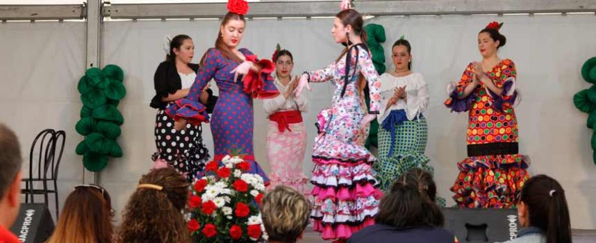 Canela Fina y el grupo de baile Sabores pusieron el broche de oro a la Feria de Mayo