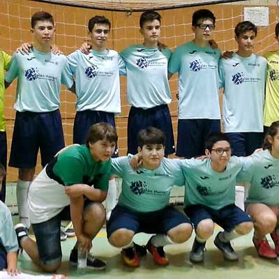 El equipo infantil de fútbol sala de Zarzuela del Pinar se alza como ganador de los Juegos Escolares regionales