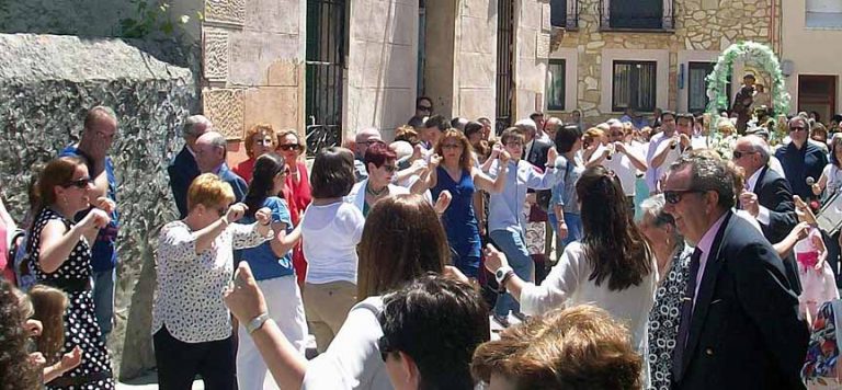 ‘Cambio de la Cesta y la Vara’ en Fuenterrebollo en honor a San Antonio