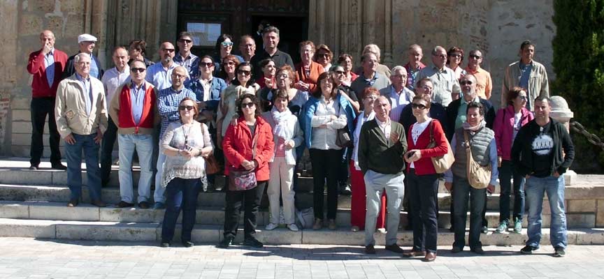 Participantes en la visita a Aguilafuente.