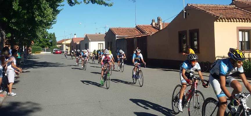 El V Trofeo Ciclista Jorge Ruano recorre hoy las calles de Fuenterrebollo y pueblos aledaños