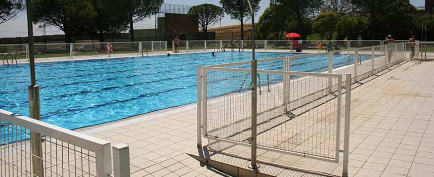 El Ayuntamiento acometerá el acondicionamiento de los vasos de las piscinas de verano tras la Semana Santa