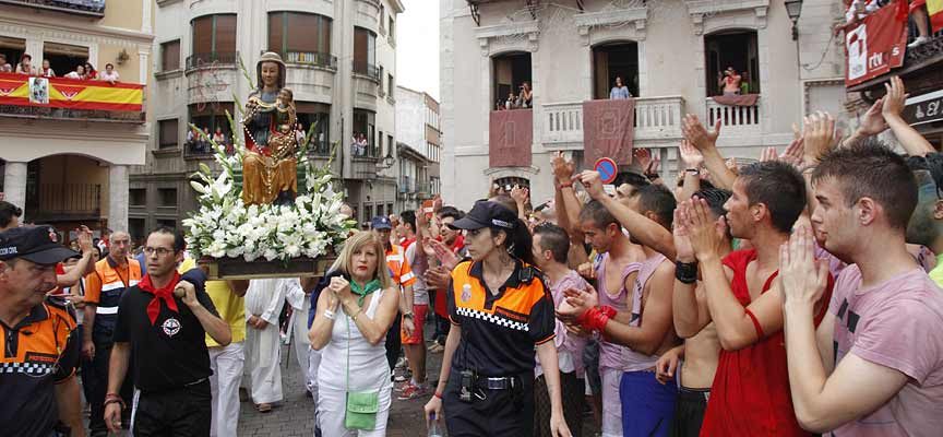 `Pepe Colás y los Punkifolkis´ y `La Banda Olivetti´ actuarán la víspera de las fiestas de Cuéllar en la plaza Mayor