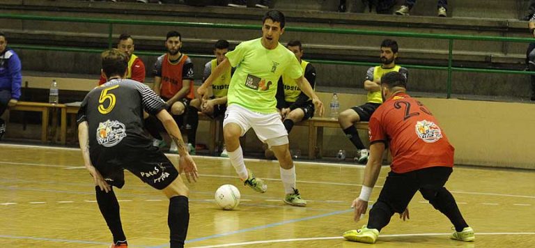 El FS Naturpellet Cuéllar visita la complicada pista del Xove FS