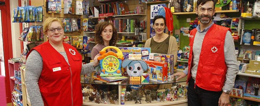 El País de Jauja dona juguetes para la campaña de Cruz Roja Juventud