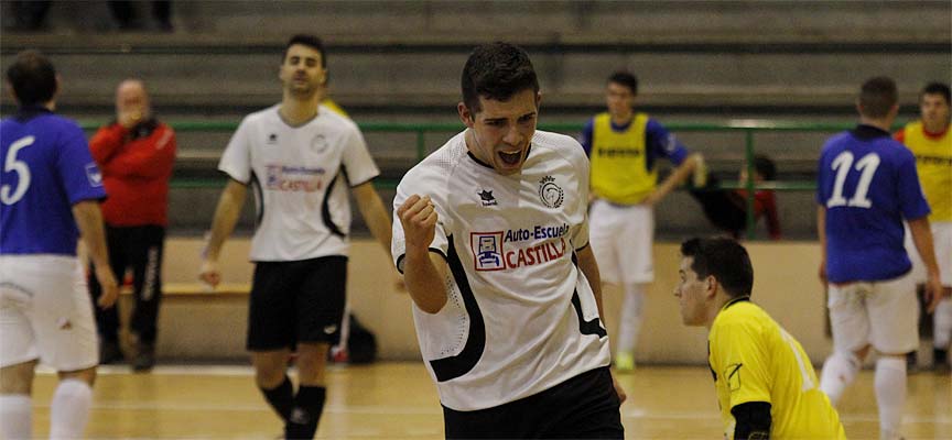 Partido de fútbol sala entre el Racing Cuéllar y El Espinar Arlequín. Foto: Gabriel Gómez