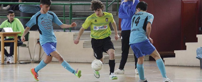 El FS Cuéllar juvenil golea al Medinense y se mantiene a un punto del líder