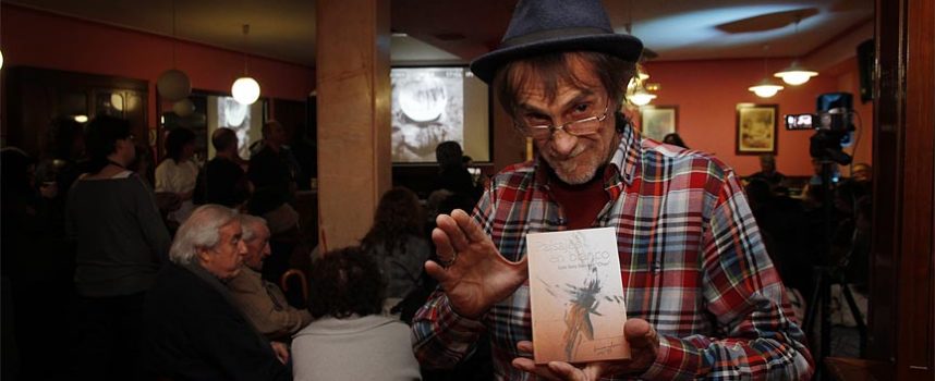 Luis Sanz `Chanh´ invitó a pintar de colores los `Paisajes en blanco´ de su nuevo libro de poesía