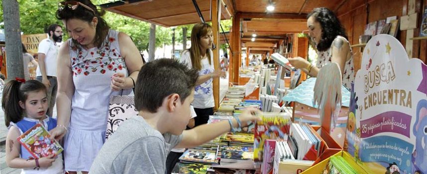 Charo Vergaz abrió la Feria del Libro de Cuéllar ensalzando la labor de los libreros