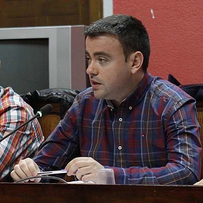 El portavoz del PSOE critica la “prepotencia y soberbia” del edil de Festejos en su valoración de los encierros