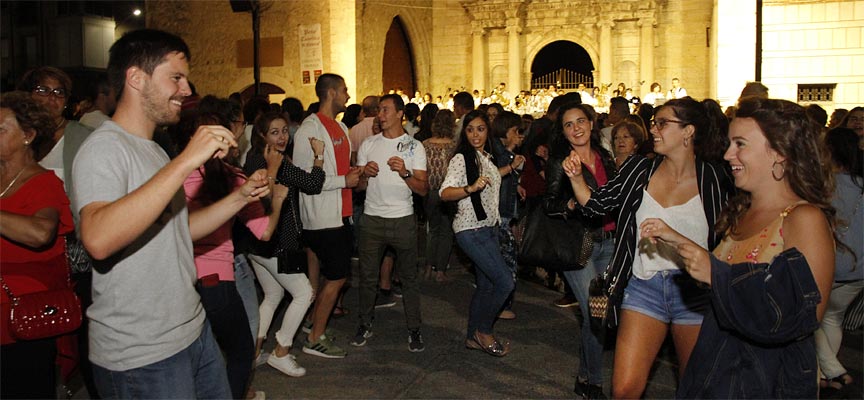 concierto-a-por-ellos-2018-cuellar