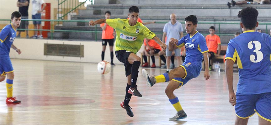 Partido-entre-FS-Cuéllar-Cojalba-y-Amistad-Burgos-en-División-Honor-Juvenil-escuellar