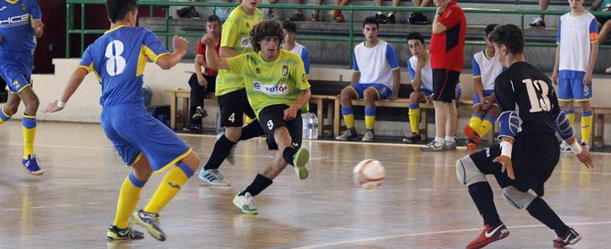 El FS Cuéllar juvenil cayó ante el Amistad de Burgos en el debut de temporada