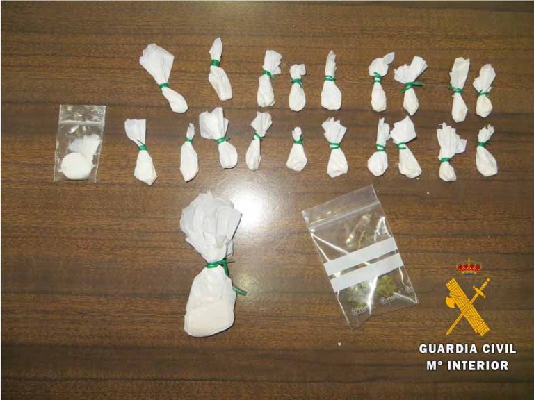 Detenido un joven de 30 años en Nava de la Asunción por presunto tráfico de drogas