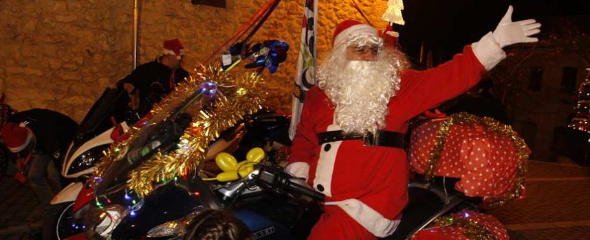Papá Noel volverá a visitar Viloria el 17 de diciembre con la V Cabalgata Motera