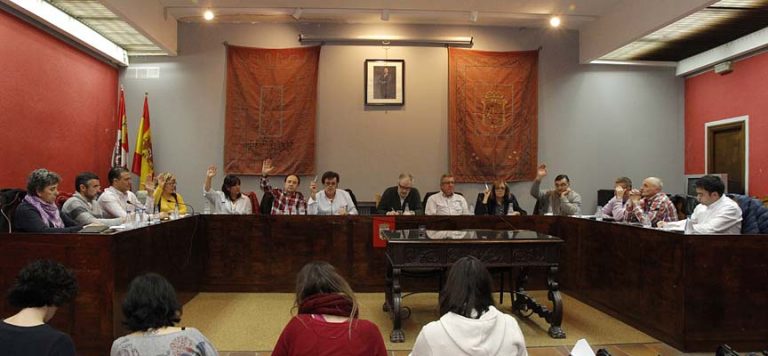 El PP sacó adelante su presupuesto con los votos en contra de la oposición que lo calificó de “decepcionante”