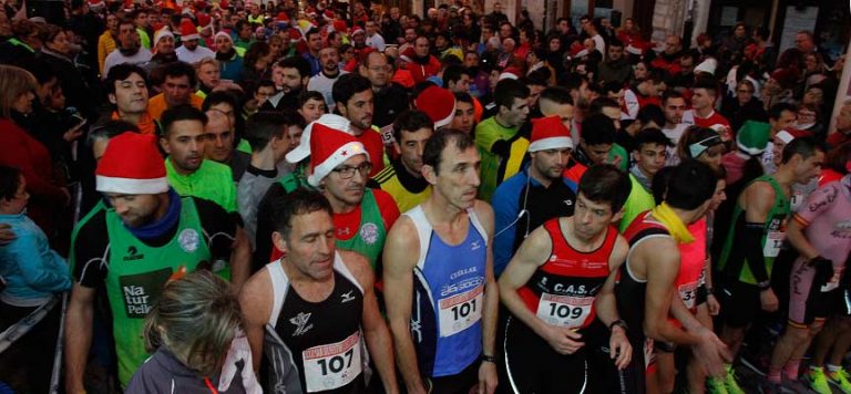 Cuatrocientos corredores cerraron el año participando en la San Silvestre cuellarana