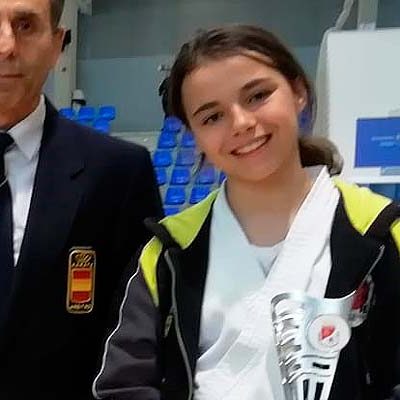La cuellarana Patricia Suárez gana el bronce en el Campeonato Regional de Kárate