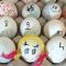 Los usuarios del Centro de Día disfrutaron decorando y rodando los huevos de Pascua