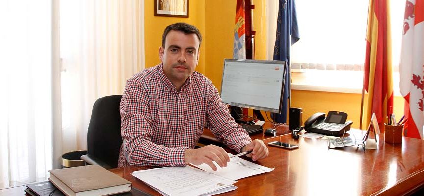 El alcalde de Cuéllar tendrá un sueldo de 36.000 euros y de 30.000 las ediles liberadas