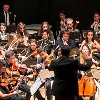 La Atlantida Symphony Orchestra se subirá al escenario del Castillo bajo la dirección de Manuel Tévar