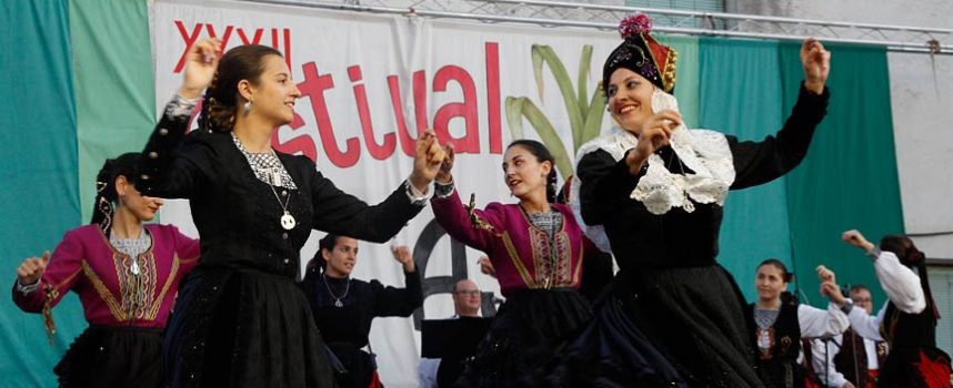 Vuelve el Festival del Ajo a Vallelado con música de pandereta y danzas castellanas