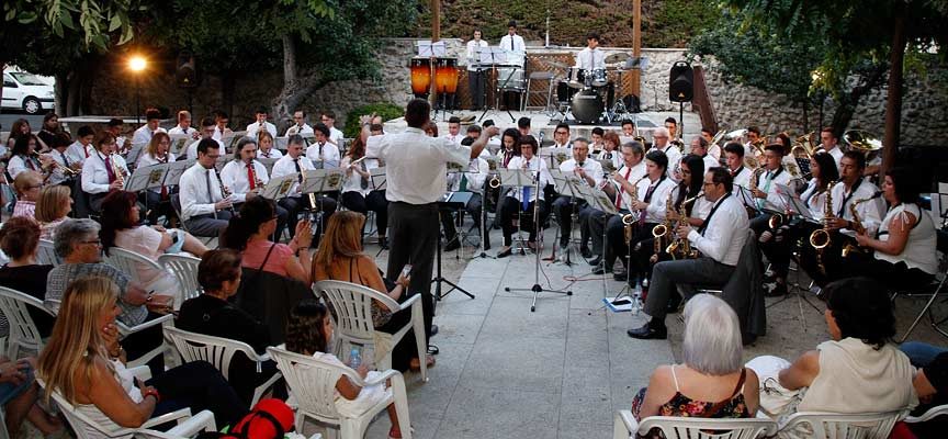 La Diputación aprueba el reparto de 30.000 euros en ayudas a entidades que sostienen grupos escénicos y bandas musicales