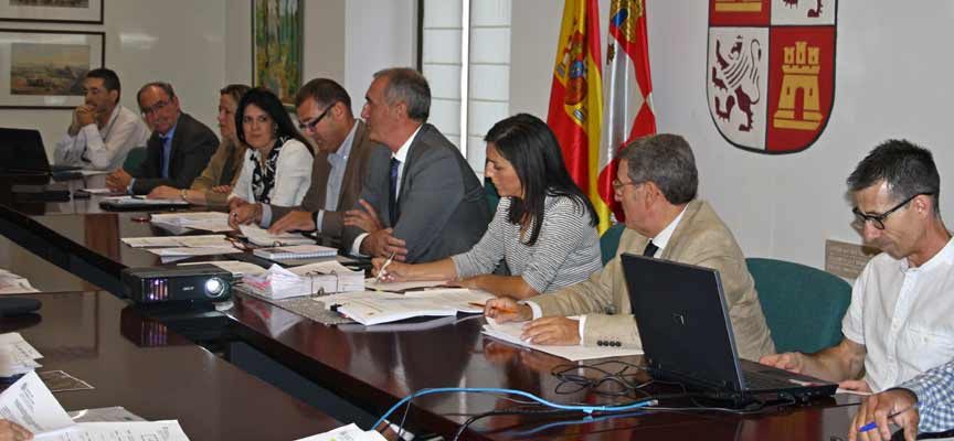 La Comisión de Medio Ambiente y Urbanismo de Segovia autoriza nuevas actividades en Carbonero y Navas de Oro
