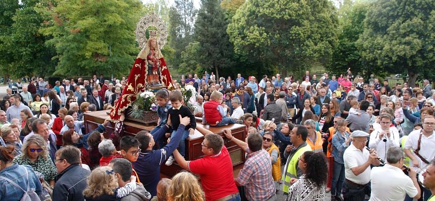 La Virgen de El Henar volverá el domingo a recorrer la pradera en procesión en su romería