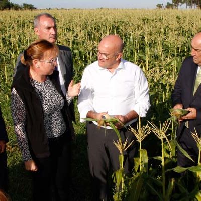 El consejero de Agricultura manifiesta en Sanchonuño su “absoluto apoyo” a la recarga de El Carracillo
