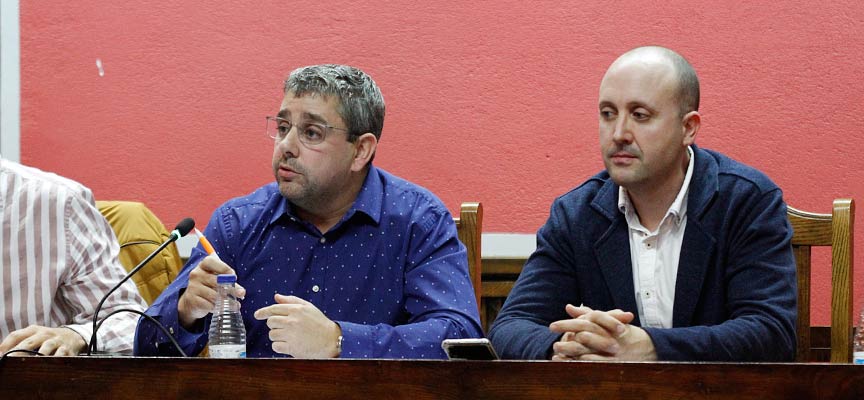 Los concejales de Ciudadanos, David de las Heras (izquierda) y Ángel Magdaleno, durante un pleno. | Foto: Gabriel Gómez |