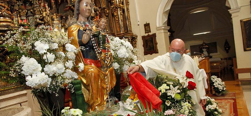 La iglesia de San Miguel acogerá el sábado la ofrenda floral a la virgen del Rosario