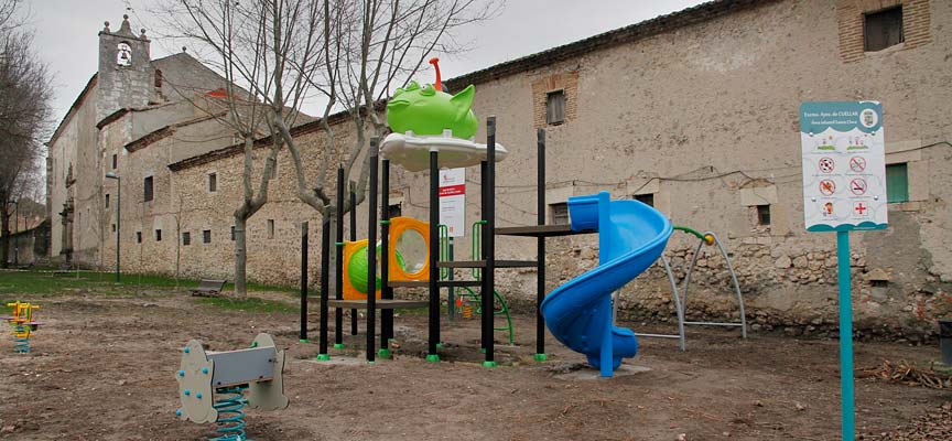 Nueva zona de juegos infantiles en el parque de Santa Clara. | Foto: Gabriel Gómez |