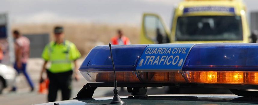 Fallece un hombre y dos resultan heridos en un accidente de tráfico en Cozuelos de Fuentideña