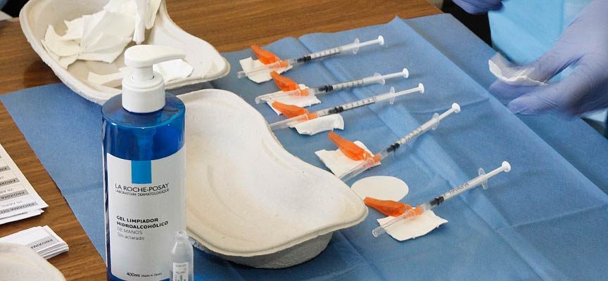 Sanidad amplia al viernes la administración de terceras dosis de la vacuna de la COVID en la comarca