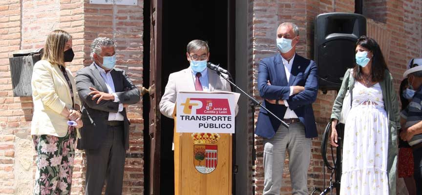 La Junta implanta el bono rural de transporte gratuito en 19 localidades de la zona de Carbonero el Mayor