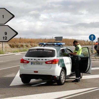Un herido leve en un accidente en el cruce de la carretera de Peñafiel en Cuéllar
