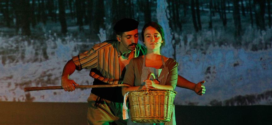 Representación de la obra de teatro «Cierva acosada», de Gente Festeamus. | Foto: Gabriel Gómez |