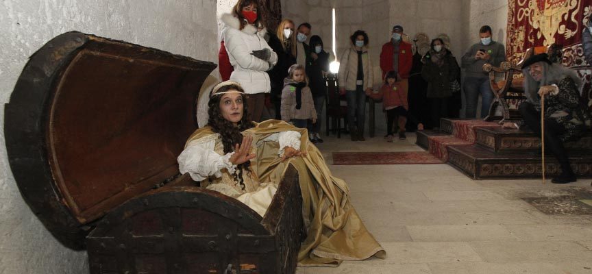 El espectáculo teatralizado `Castillo de ánimas´ regresa a la fortaleza cuellarana en noviembre