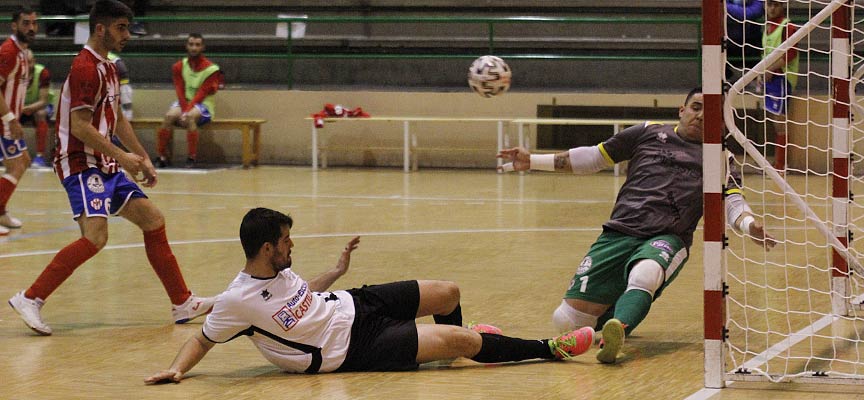 Partido Racing Cuéllar contra Atlético Bembibre