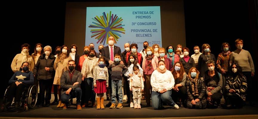 El teatro Juan Bravo acoge la entrega de los premios del Concurso provincial de Belenes