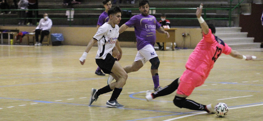 Partido entre Racing Cuéllar y La Bañeza