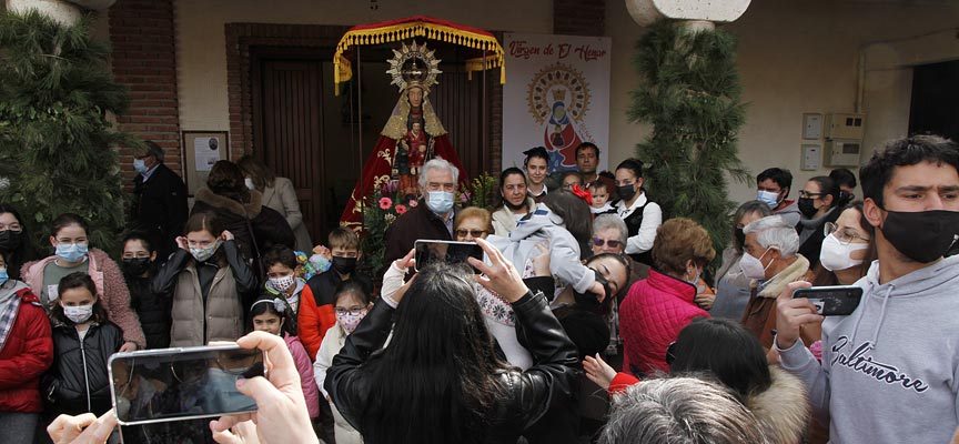 La Virgen de El Henar retoma su peregrinación por los barrios y entidades menores de Cuéllar