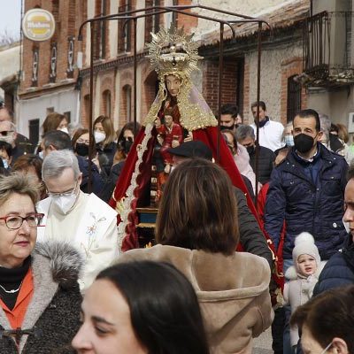 Dulzainas, ovaciones y vivas a la virgen de El Henar en el inicio de su peregrinación