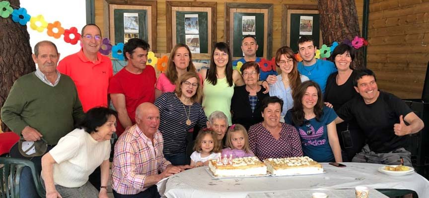 Máxima Verdugo se rodeó de su familia para celebrar su 104 cumpleaños