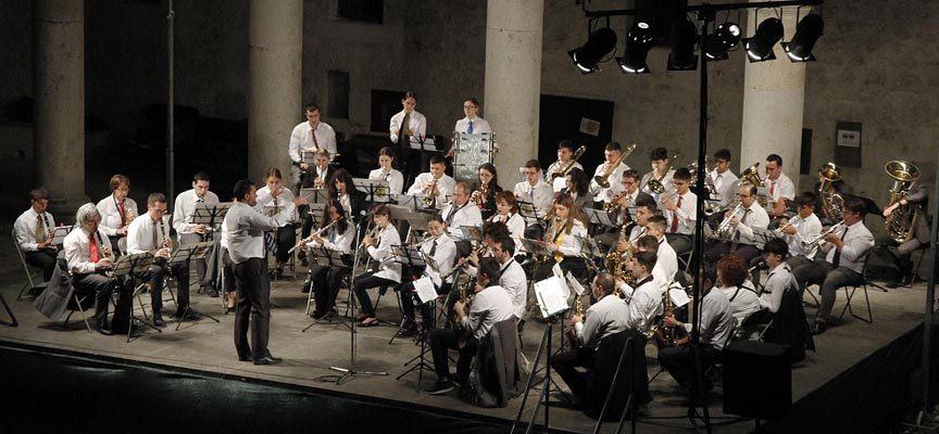 La Banda Municipal dedicó a los pasodobles el primero de sus conciertos del verano en Cuéllar